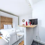 Studio cosy et équipé Paris 17 - II